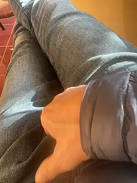 Snapshot of MAHKE12 chatting on November 27, 2025, 10:27 am MAHKE12 online show from November 27, 2025, 10:27 am