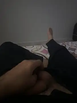 Snapshot of MAHKE12 chatting on November 11, 2025, 9:53 pm MAHKE12 online show from November 11, 2025, 9:53 pm