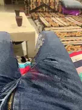 Snapshot of MAHKE12 chatting on November 22, 2025, 2:49 pm MAHKE12 online show from November 22, 2025, 2:49 pm