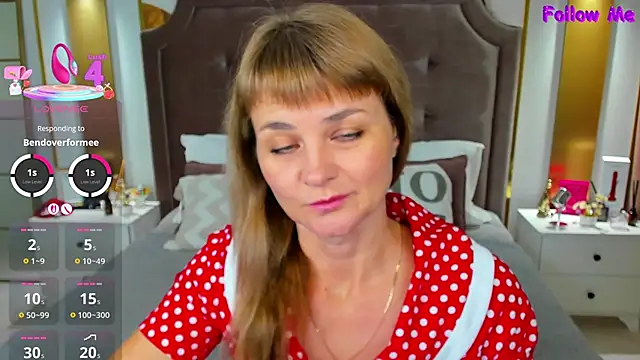 annasimonsj online show from October 16, 2025, 1:03 am