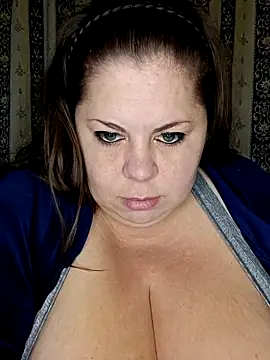 Snapshot of Ginabig chatting on November 16, 2025, 3:11 am Ginabig online show from November 16, 2025, 3:11 am