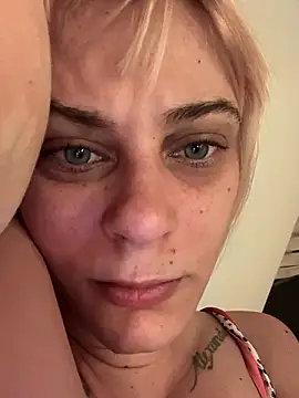 MarikaWild93 online show from December 2, 2024, 10:29 pm