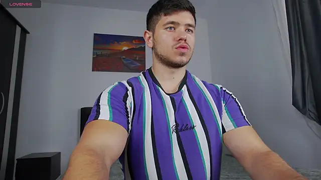 Snapshot of Arilas_ chatting on November 4, 2025, 7:34 am Arilas online show from November 4, 2025, 7:34 am