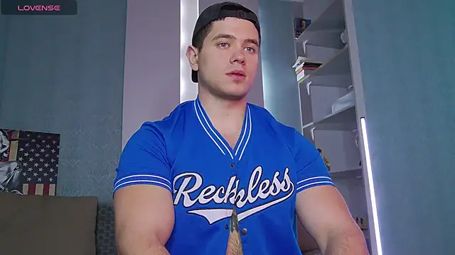 Snapshot of Arilas_ chatting on March 2, 2025, 7:32 am Arilas online show from March 2, 2025, 7:32 am