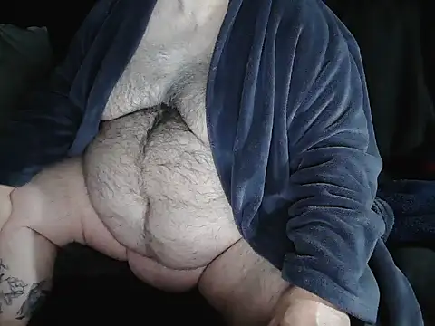 Snapshot of onkelgrau65 chatting on December 2, 2025, 8:32 pm onkelgrau65 online show from December 2, 2025, 8:32 pm