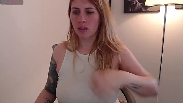 Snapshot of thamarajane chatting on June 5, 2026, 1:06 pm thamarajane online show from June 5, 2026, 1:06 pm