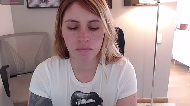 Snapshot of thamarajane chatting on June 9, 2026, 7:04 pm thamarajane online show from June 9, 2026, 7:04 pm