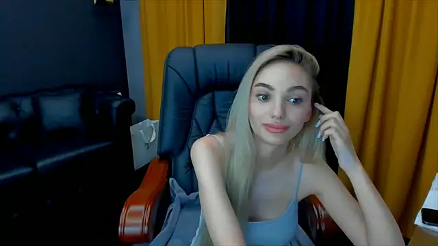 HaleySweet18 online show from July 8, 2026, 11:49 pm