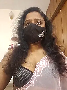 Snapshot of sexynayan23 chatting on September 9, 2025, 4:44 am sexynayan23 online show from September 9, 2025, 4:44 am