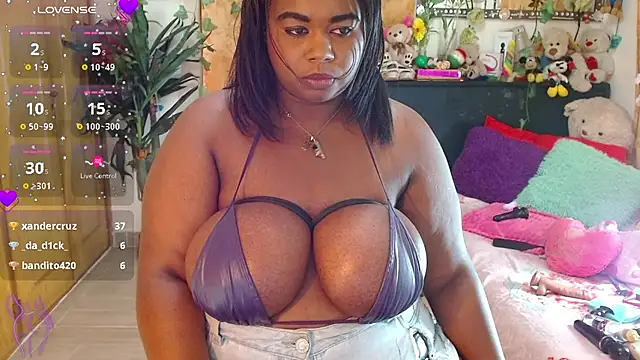 Snapshot of anai_valentinex chatting on January 29, 2025, 11:35 pm anai valentinex online show from January 29, 2025, 11:35 pm