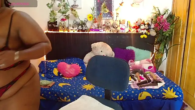 Snapshot of anai_valentinex chatting on December 3, 2024, 2:09 am anai valentinex online show from December 3, 2024, 2:09 am