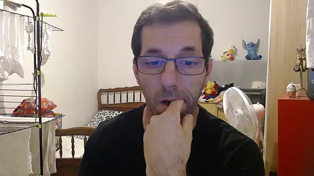 steph19x5 online show from November 13, 2025, 8:07 am