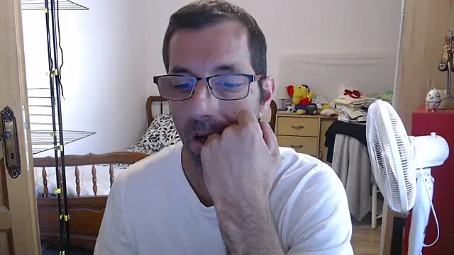 steph19x5 online show from September 29, 2025, 9:27 am