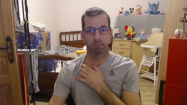 steph19x5 online show from December 17, 2025, 6:51 am