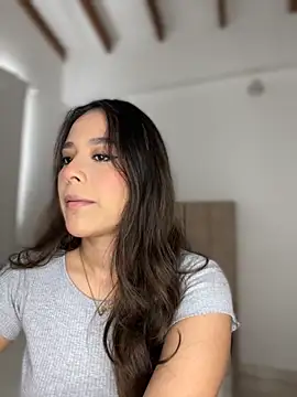 Snapshot of Little_Amber6 chatting on November 2, 2025, 8:03 pm Little Amber6 online show from November 2, 2025, 8:03 pm