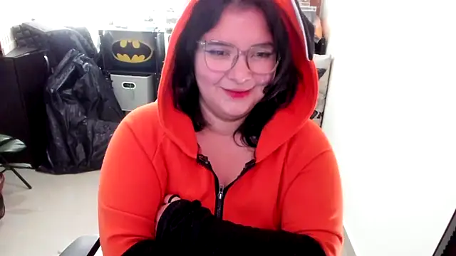 aika-dreams online show from December 19, 2025, 1:02 pm