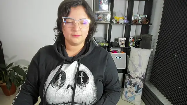 aika-dreams online show from March 19, 2025, 11:28 am