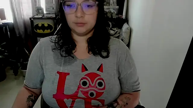 aika-dreams online show from April 18, 2026, 12:18 pm