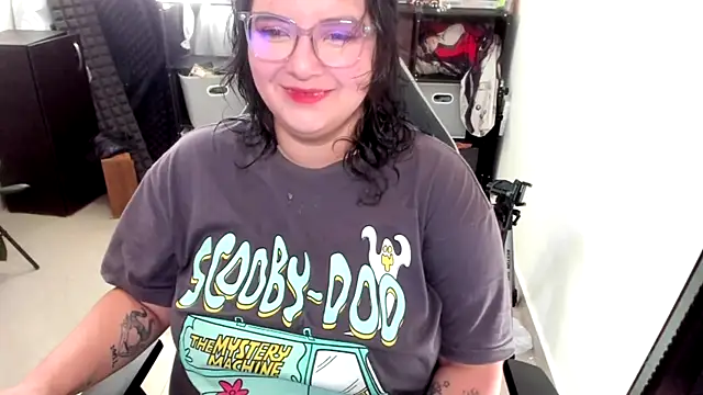 aika-dreams online show from November 1, 2025, 1:16 pm