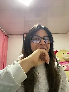 Maggie Fox3 online show from February 6, 2026, 2:29 am