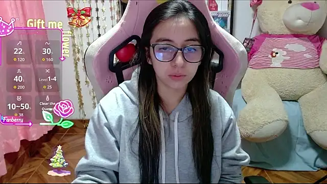 Snapshot of Maggie_Fox3 chatting on November 13, 2025, 2:15 am Maggie Fox3 online show from November 13, 2025, 2:15 am