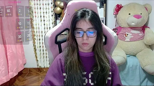 Snapshot of Maggie_Fox3 chatting on October 21, 2025, 1:27 am Maggie Fox3 online show from October 21, 2025, 1:27 am