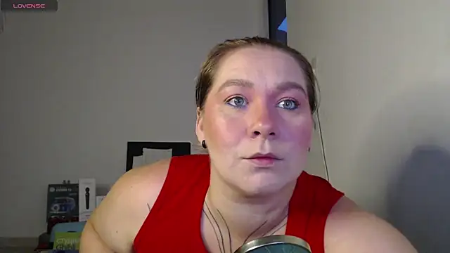 Snapshot of Enotika chatting on November 22, 2025, 10:30 pm Enotika online show from November 22, 2025, 10:30 pm