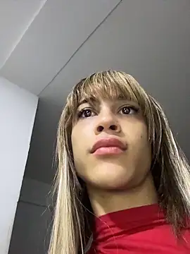 stormytt  online show from April 18, 2026, 2:47 am