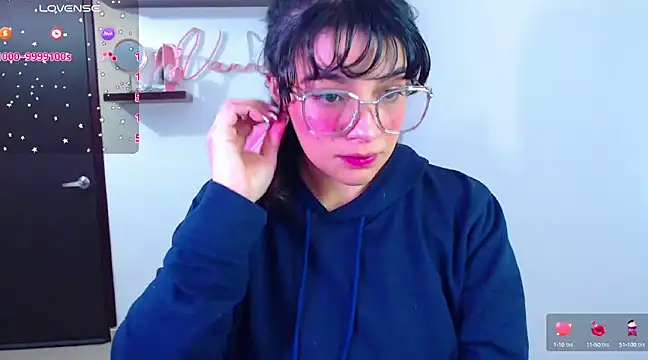 Snapshot of Vannessa__Shy chatting on February 13, 2025, 10:00 pm Vannessa  Shy online show from February 13, 2025, 10:00 pm
