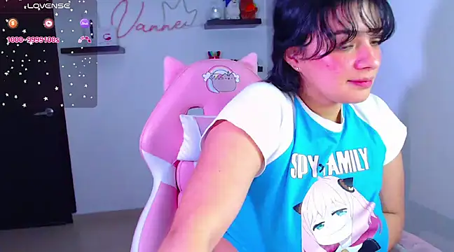 Snapshot of Vannessa__Shy chatting on March 14, 2025, 1:05 am Vannessa  Shy online show from March 14, 2025, 1:05 am