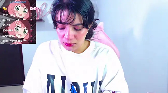 Snapshot of Vannessa__Shy chatting on March 22, 2025, 3:42 pm Vannessa  Shy online show from March 22, 2025, 3:42 pm