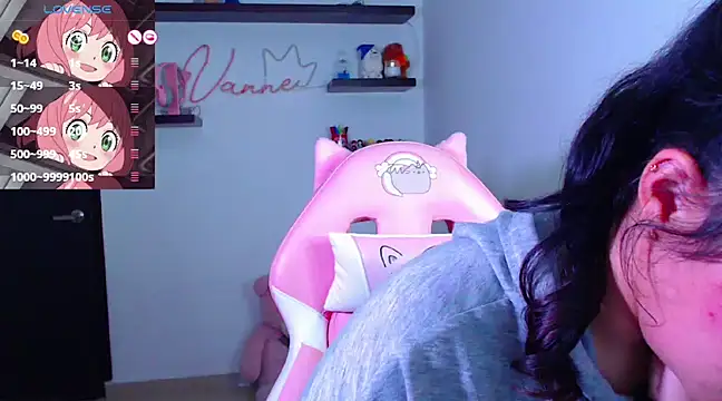 Snapshot of Vannessa__Shy chatting on March 20, 2025, 12:40 am Vannessa  Shy online show from March 20, 2025, 12:40 am