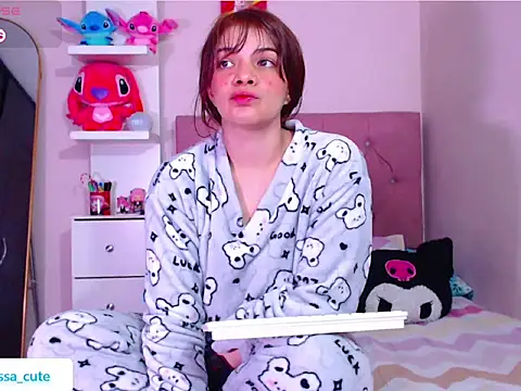 Snapshot of Vannessa__Shy chatting on December 17, 2025, 3:55 am Vannessa Shy online show from December 17, 2025, 3:55 am