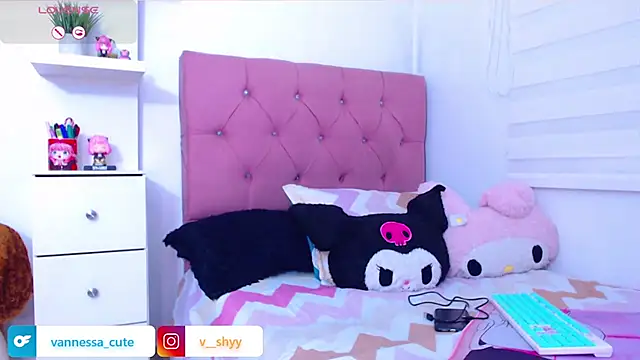 Snapshot of Vannessa__Shy chatting on September 11, 2025, 10:32 pm Vannessa  Shy online show from September 11, 2025, 10:32 pm