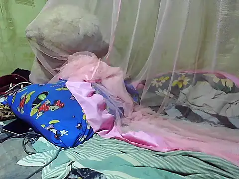 Snapshot of Alora-shine chatting on March 1, 2025, 11:17 am Alora-shine online show from March 1, 2025, 11:17 am