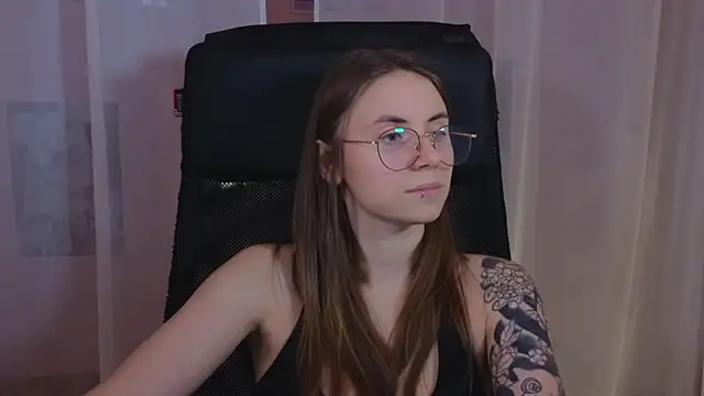 Snapshot of _AnnaStark_ chatting on February 28, 2025, 11:34 pm AnnaStark online show from February 28, 2025, 11:34 pm