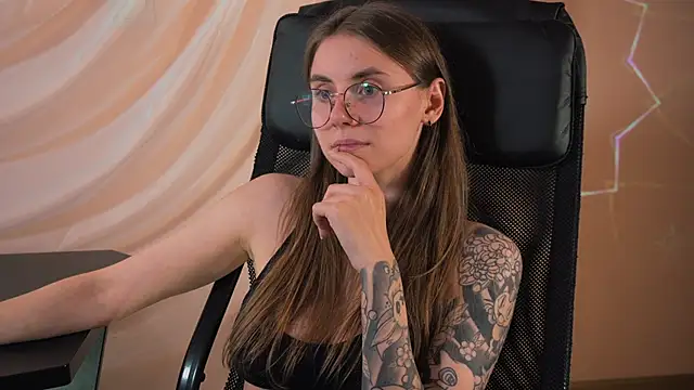 Snapshot of _AnnaStark_ chatting on October 26, 2025, 8:26 am AnnaStark online show from October 26, 2025, 8:26 am