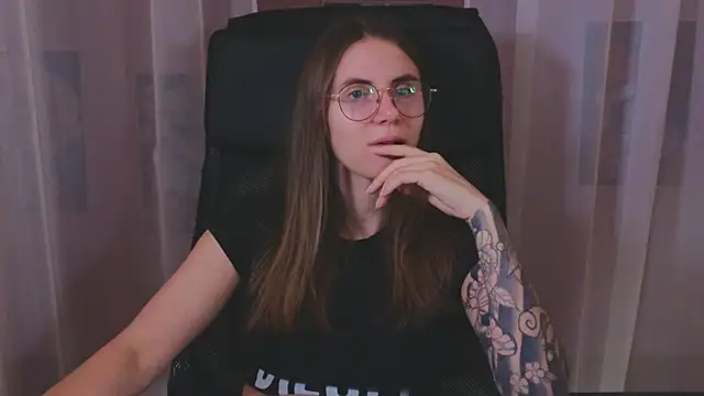 Snapshot of _AnnaStark_ chatting on March 14, 2025, 8:38 pm AnnaStark online show from March 14, 2025, 8:38 pm