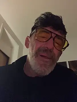 maxximere online show from March 12, 2026, 9:41 pm