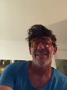 Snapshot of maxximere chatting on June 30, 2026, 12:32 am maxximere online show from June 30, 2026, 12:32 am