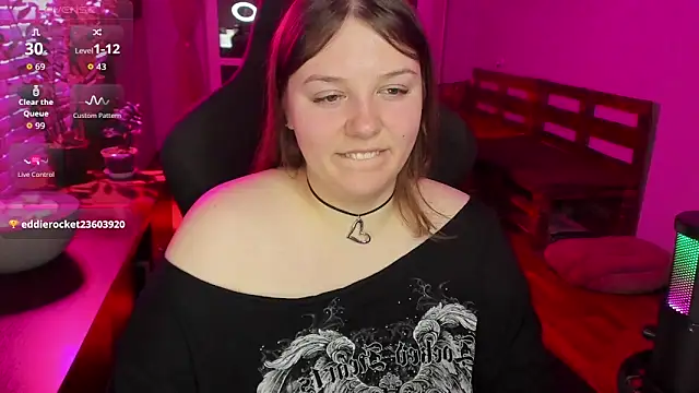 Snapshot of XNirvanaX chatting on December 16, 2025, 2:49 am XNirvanaX online show from December 16, 2025, 2:49 am