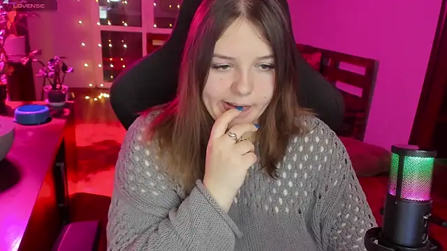 Snapshot of XNirvanaX chatting on February 10, 2026, 2:10 am XNirvanaX online show from February 10, 2026, 2:10 am