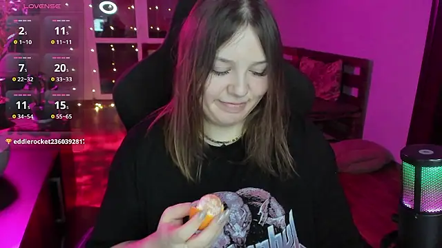 Snapshot of XNirvanaX chatting on January 8, 2026, 5:02 am XNirvanaX online show from January 8, 2026, 5:02 am