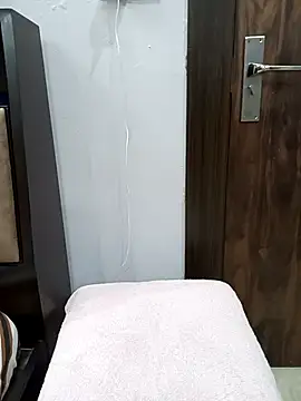 Beautiful xxo online show from April 24, 2026, 5:48 pm