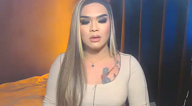 Snapshot of VictoriaEliz chatting on January 16, 2025, 12:01 am VictoriaEliz online show from January 16, 2025, 12:01 am