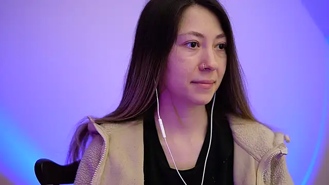 chibi moon  online show from March 14, 2025, 8:38 pm