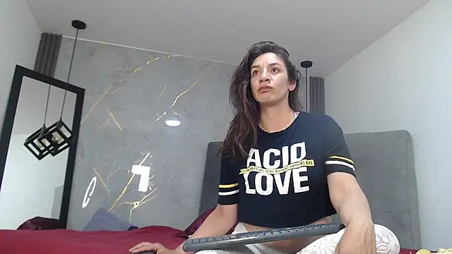 JessicaDovee online show from June 7, 2026, 11:54 pm