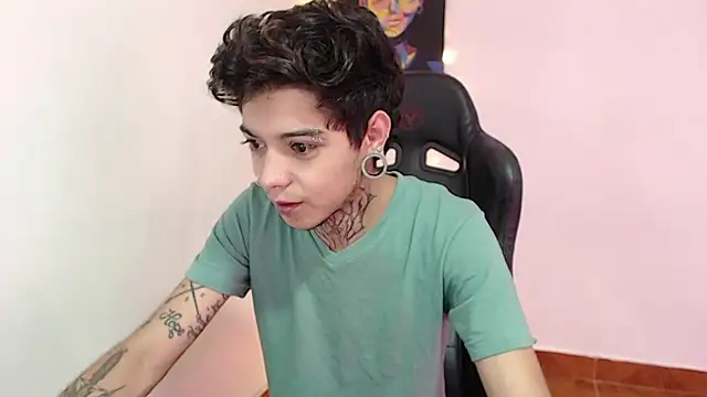 Snapshot of saad_man chatting on December 6, 2024, 6:22 pm saad man online show from December 6, 2024, 6:22 pm