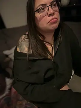 drizzypeach602 online show from March 29, 2026, 5:42 am