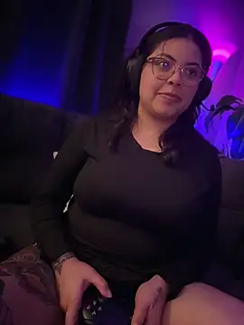 Snapshot of drizzypeach602 chatting on November 24, 2025, 6:13 am drizzypeach602 online show from November 24, 2025, 6:13 am